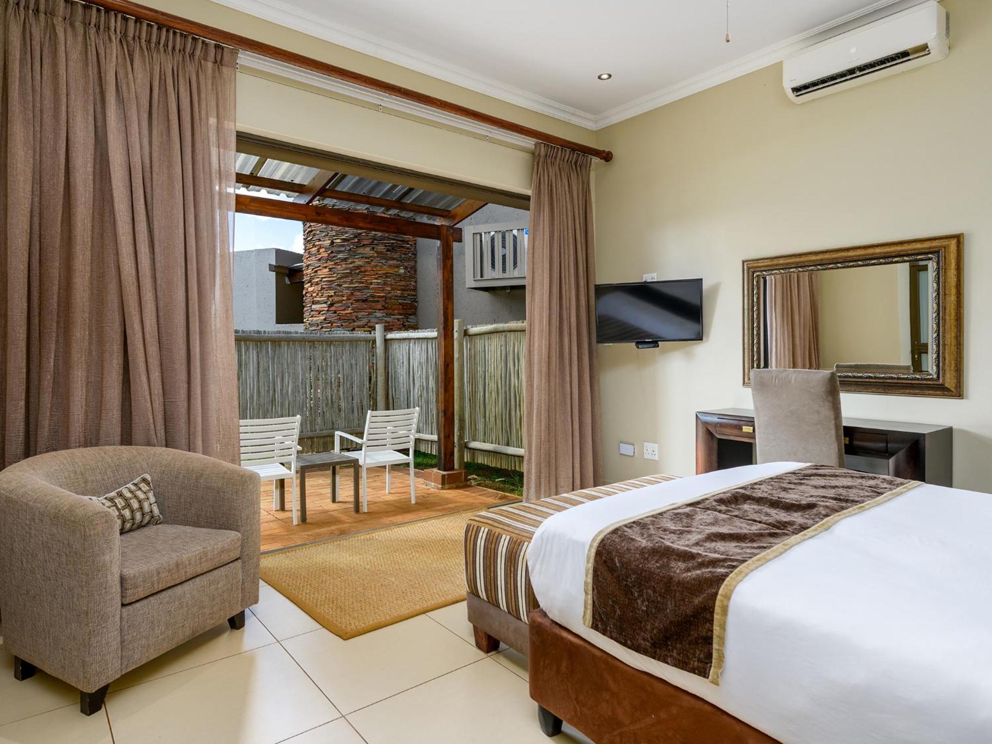 Monomotapa Village @ Legend Golf And Safari Resort Golders Green Экстерьер фото